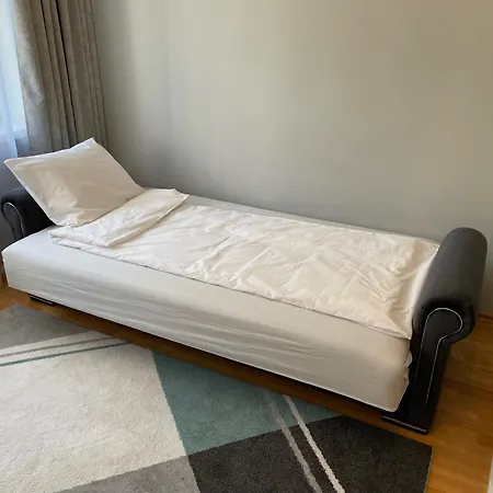 Appartement Ad Cozy Studio Near Bus Station, In The City Center, 3 Km From Airport *