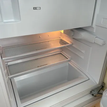 Appartement Ad Cozy Studio Near Bus Station, In The City Center, 3 Km From Airport