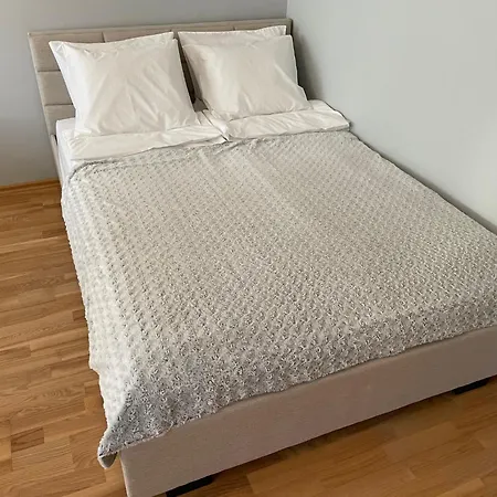 Appartement Ad Cozy Studio Near Bus Station, In The City Center, 3 Km From Airport *